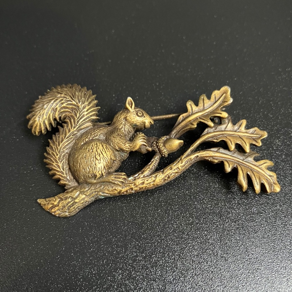 Vintage JJ Jonette Jewelry Squirrel Acorn Branch Bronze Brass Color Brooch Pin
